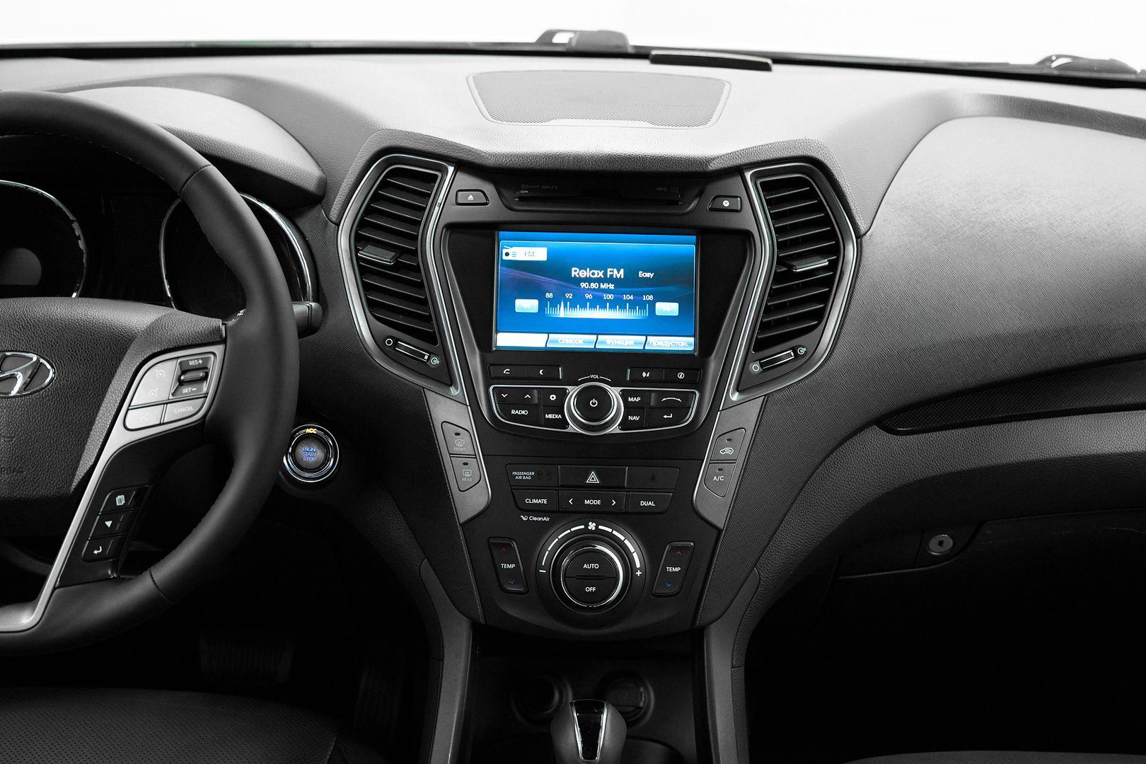 Hyundai Santa Fe 2015, белый