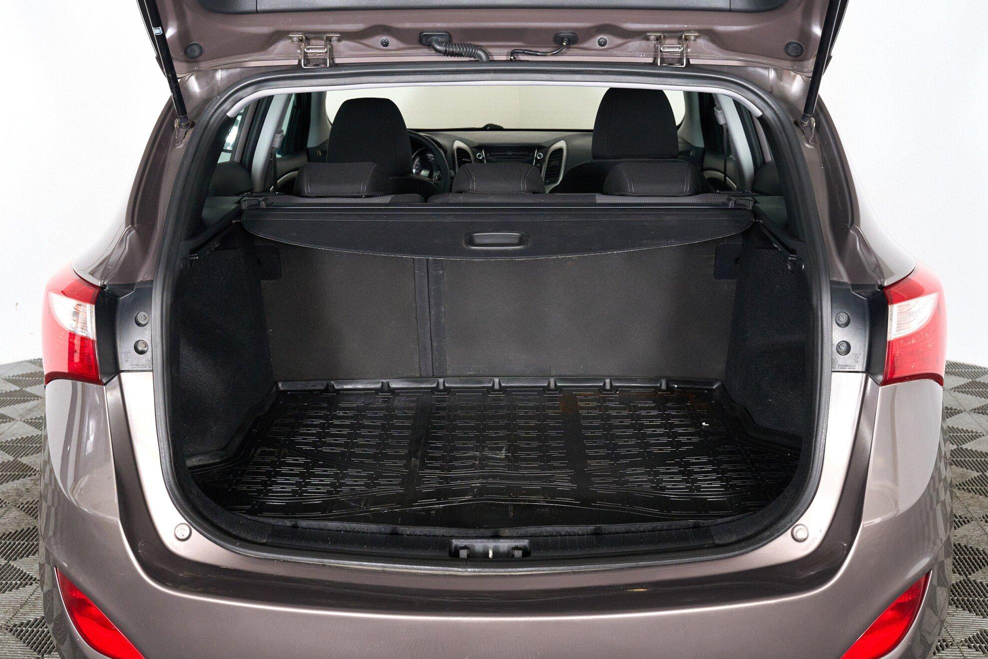 Hyundai i30 2014, коричневый