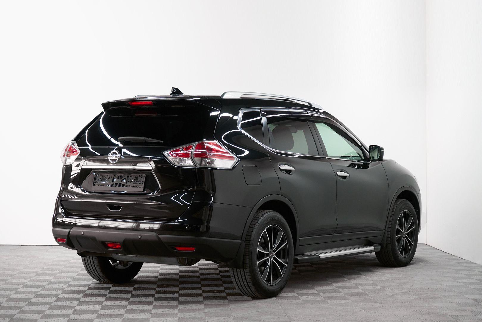 Nissan X-Trail 2018, черный