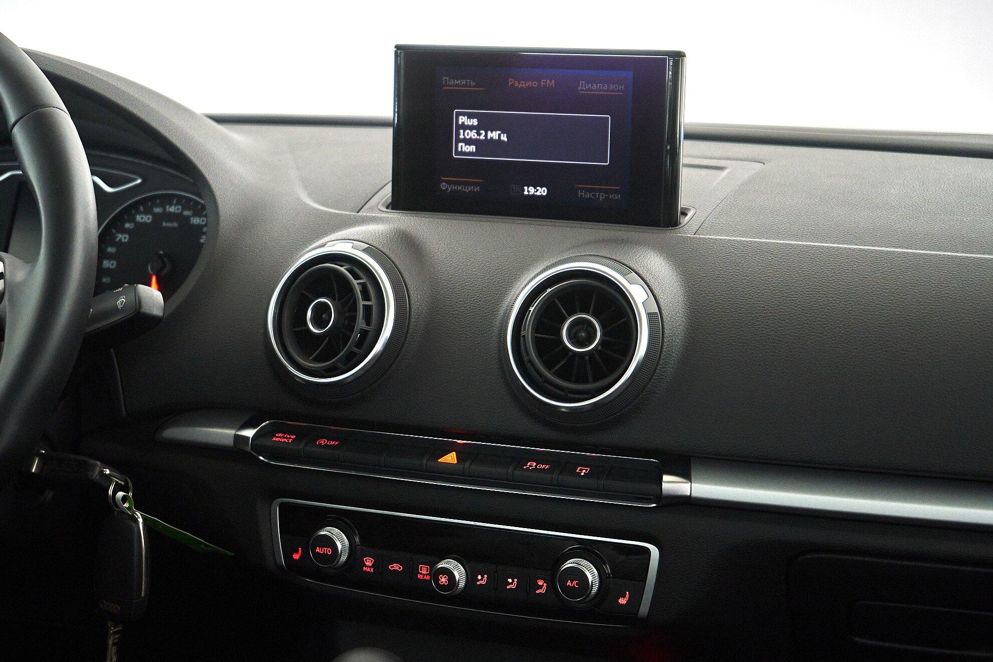 Audi A3 2013, черный