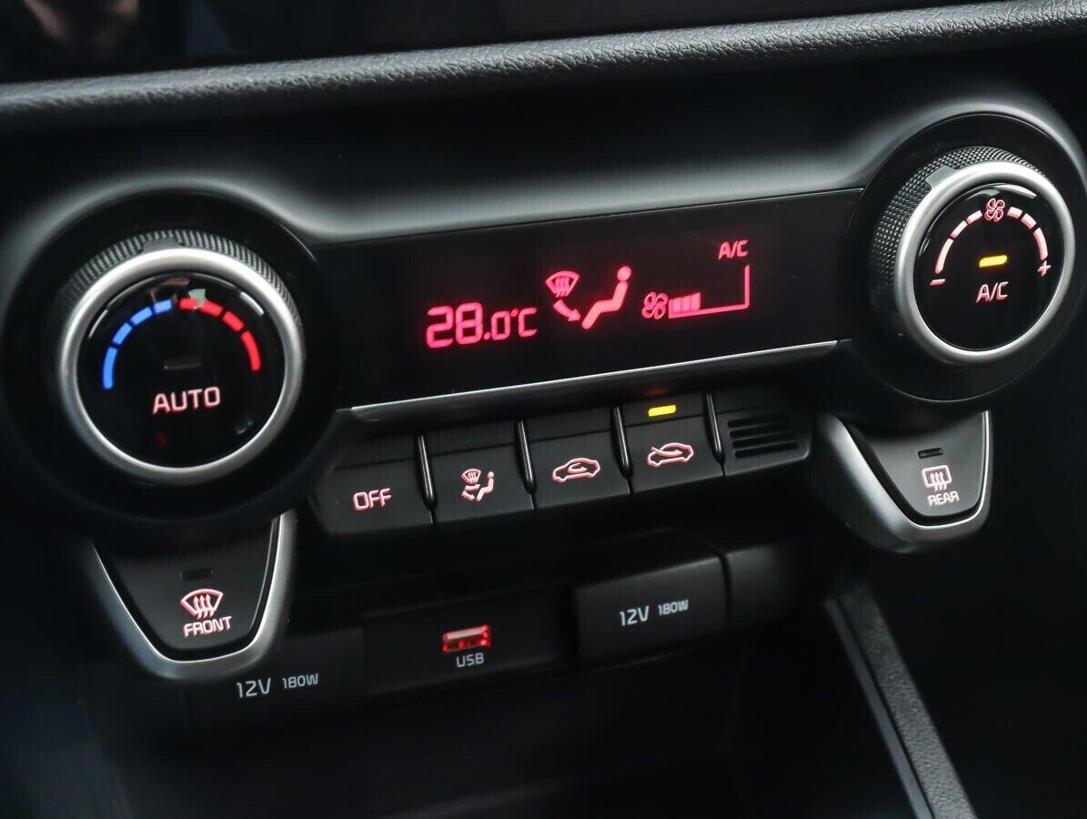 Kia Rio 2021, черный