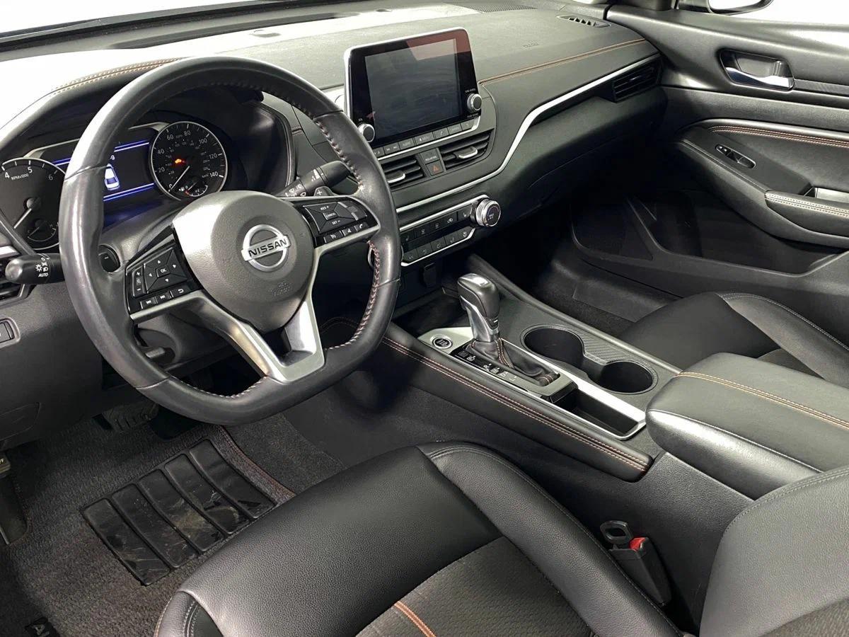 Nissan Altima 2020, черный