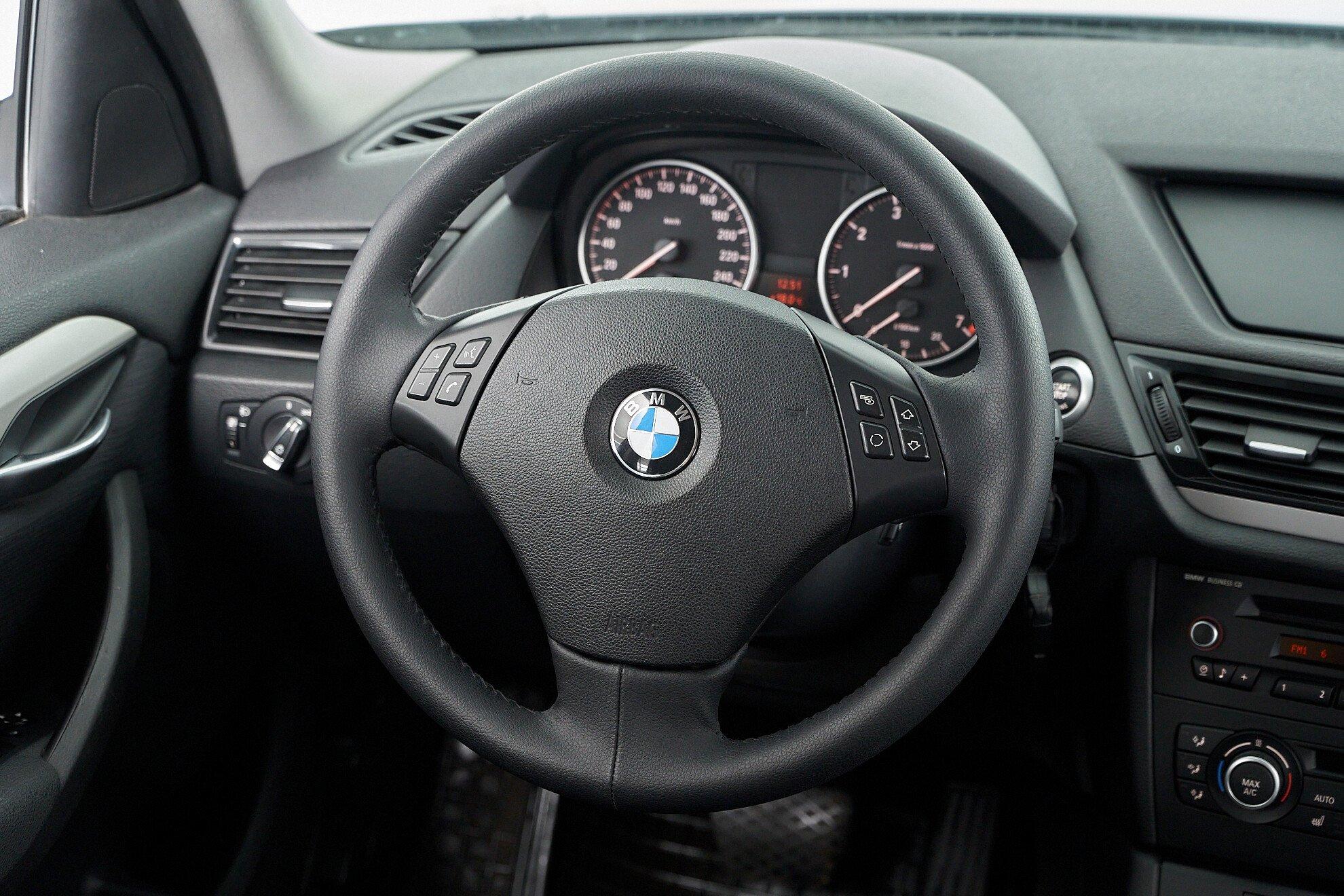BMW X1 2014, синий