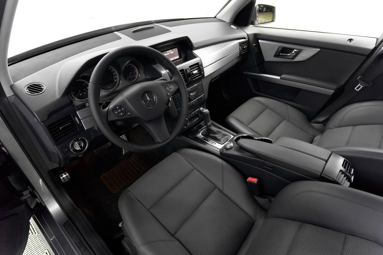Mercedes-Benz GLK-Класс 2011, серый