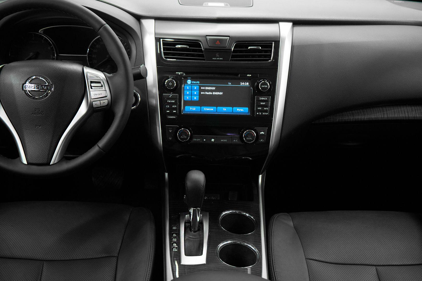 Nissan Teana 2014, пурпурный
