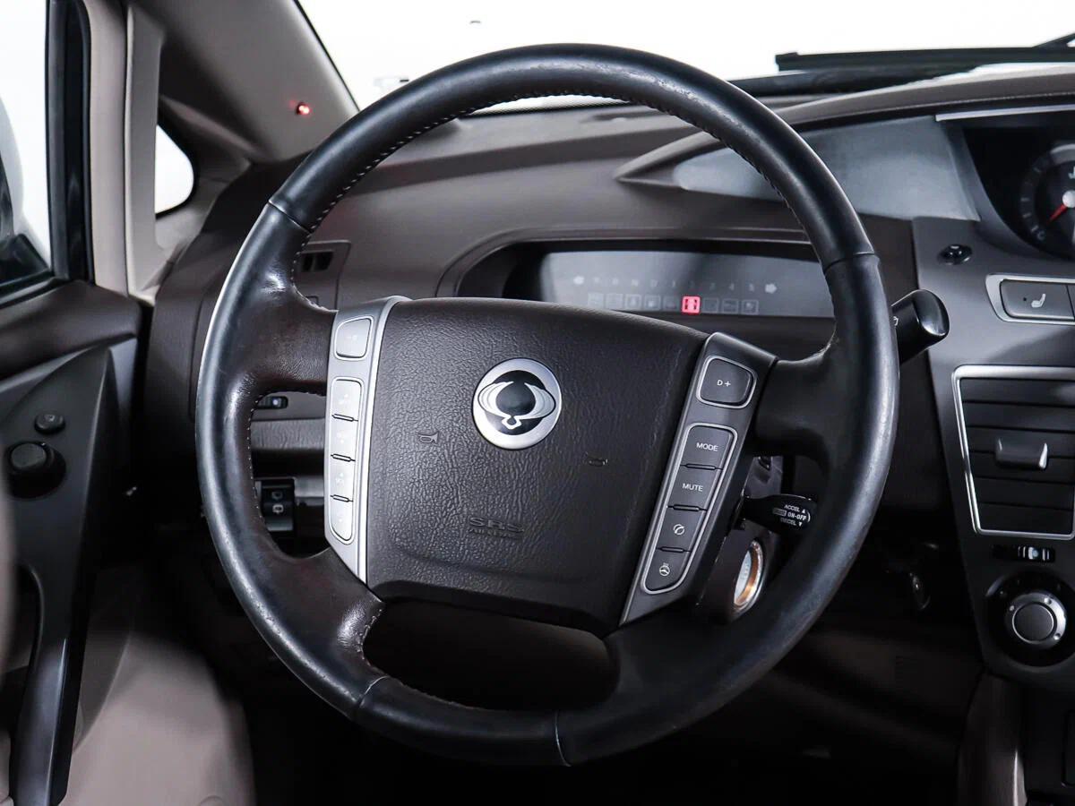 SsangYong Stavic 2018, черный