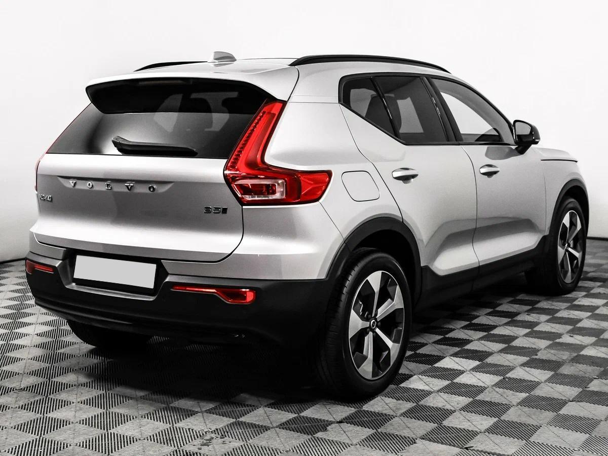Volvo XC40 2023, серый