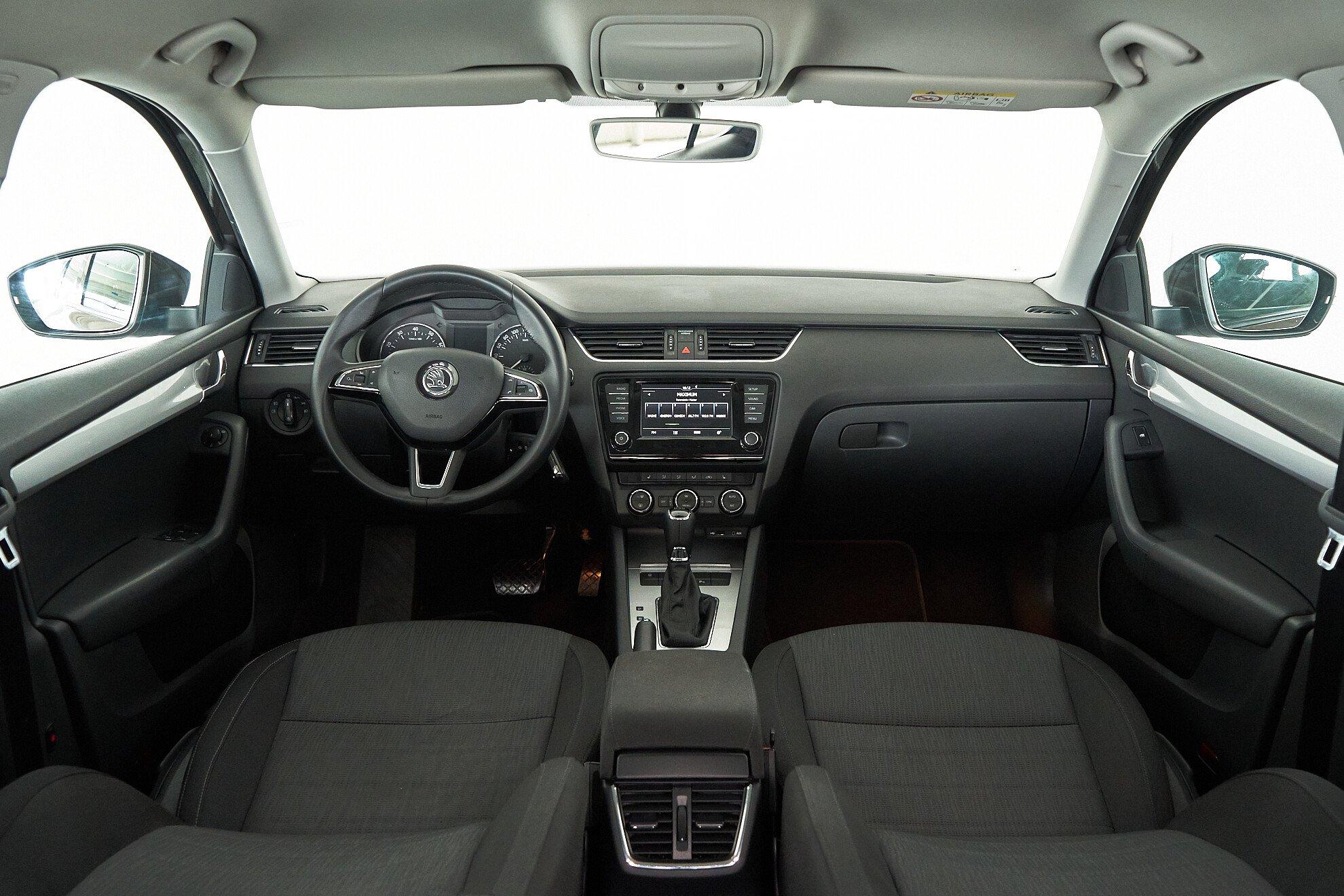 Skoda Octavia 2016, коричневый