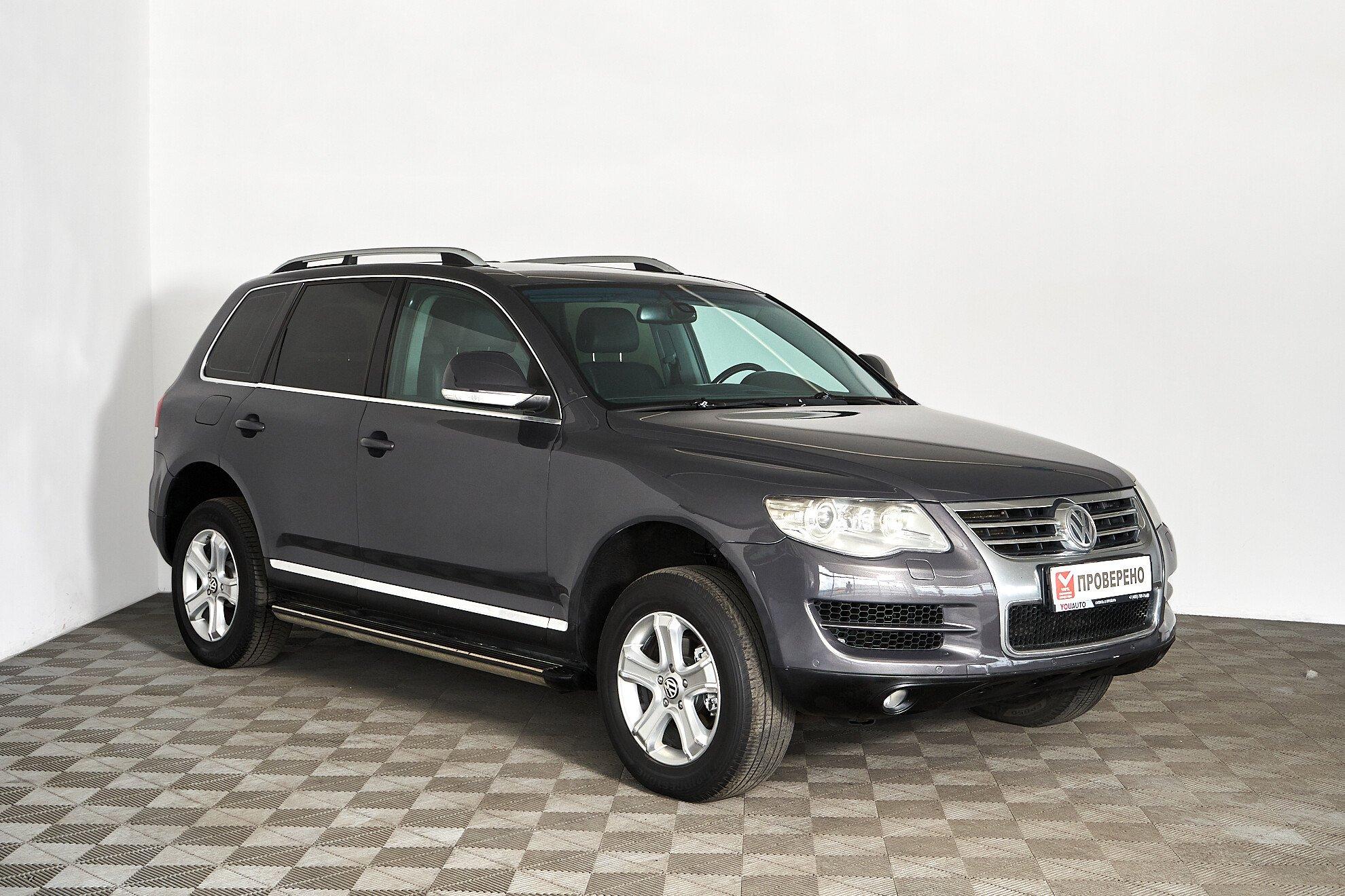 Volkswagen Touareg 2008, серый