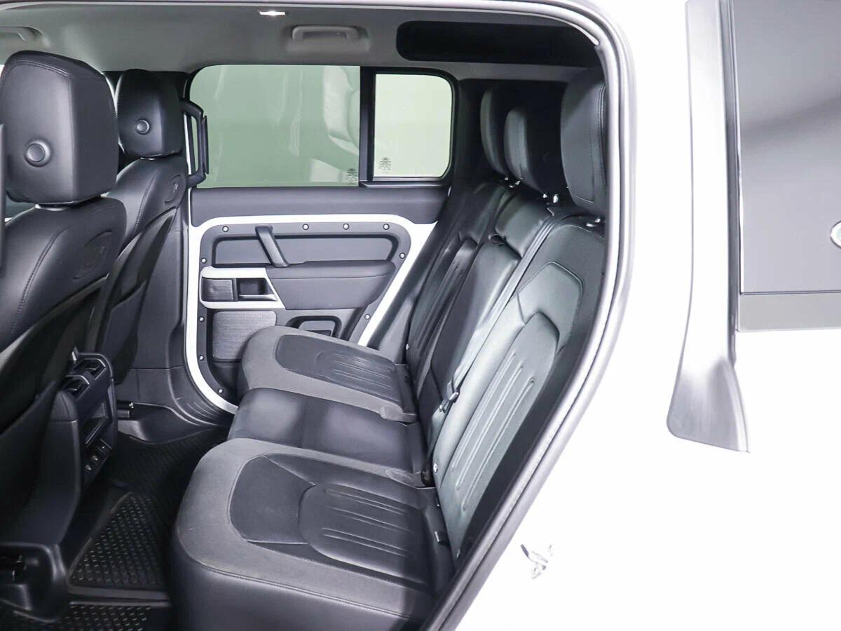 Land Rover Defender 2019, белый