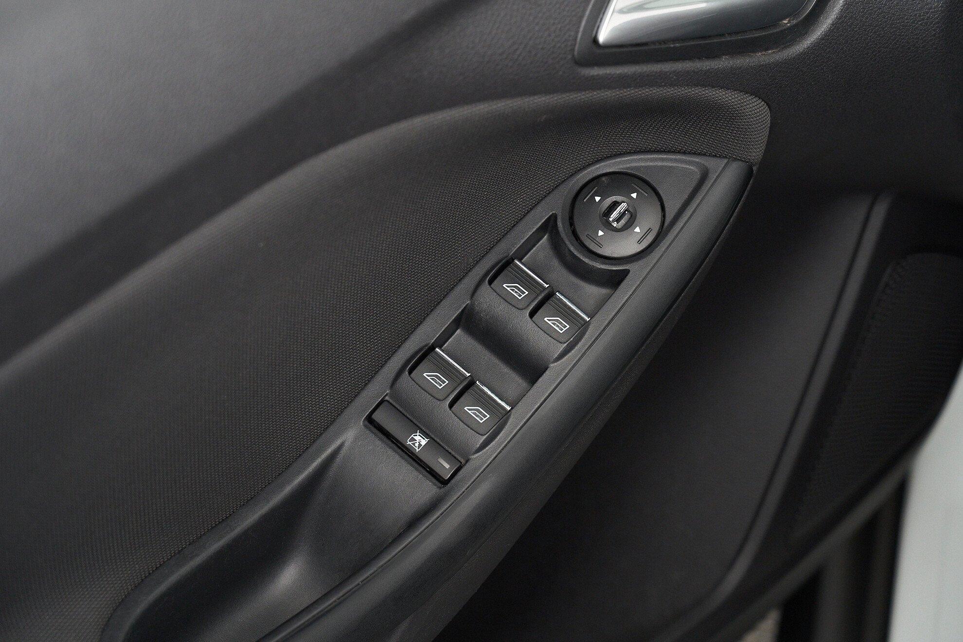 Ford Focus 2014, белый