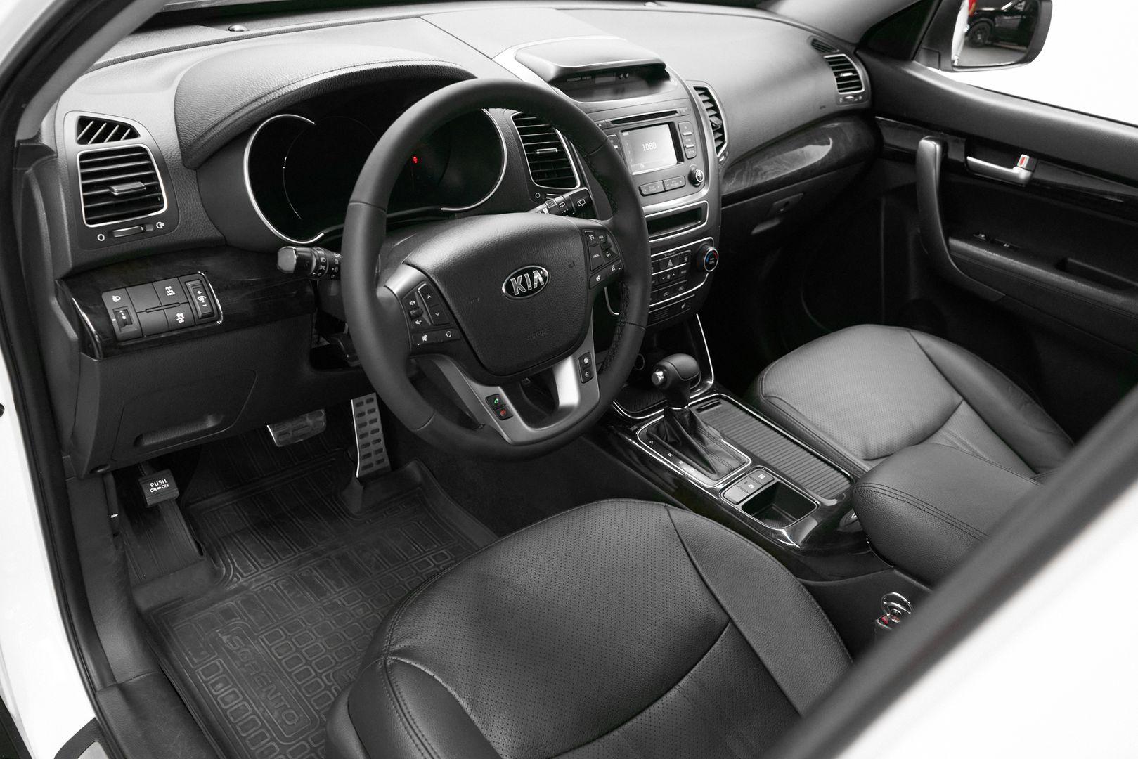 Kia Sorento 2014, белый