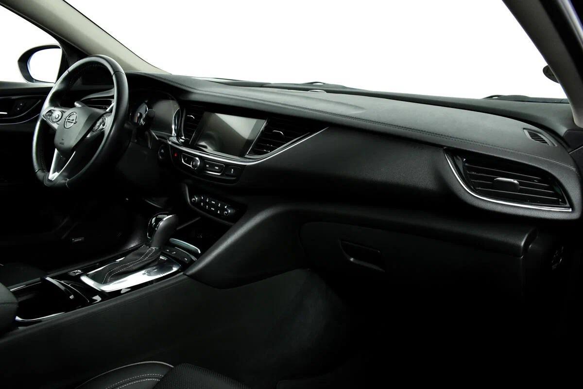 Opel Insignia 2020, черный