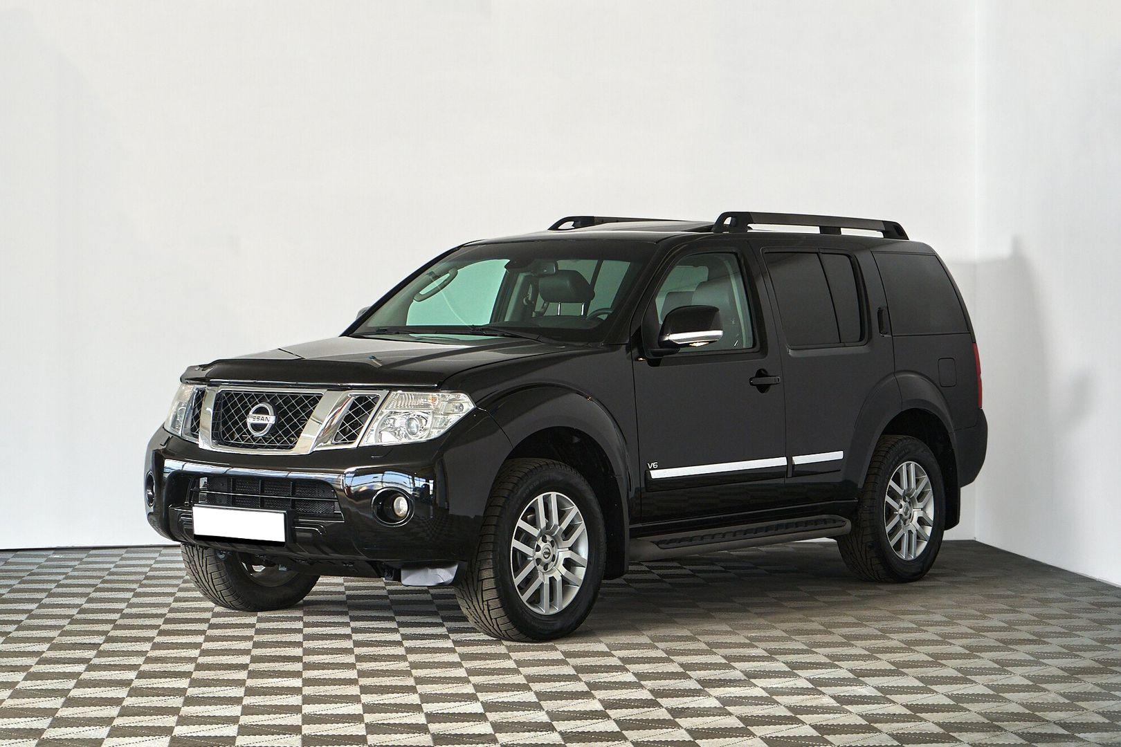 Nissan Pathfinder 2012, черный