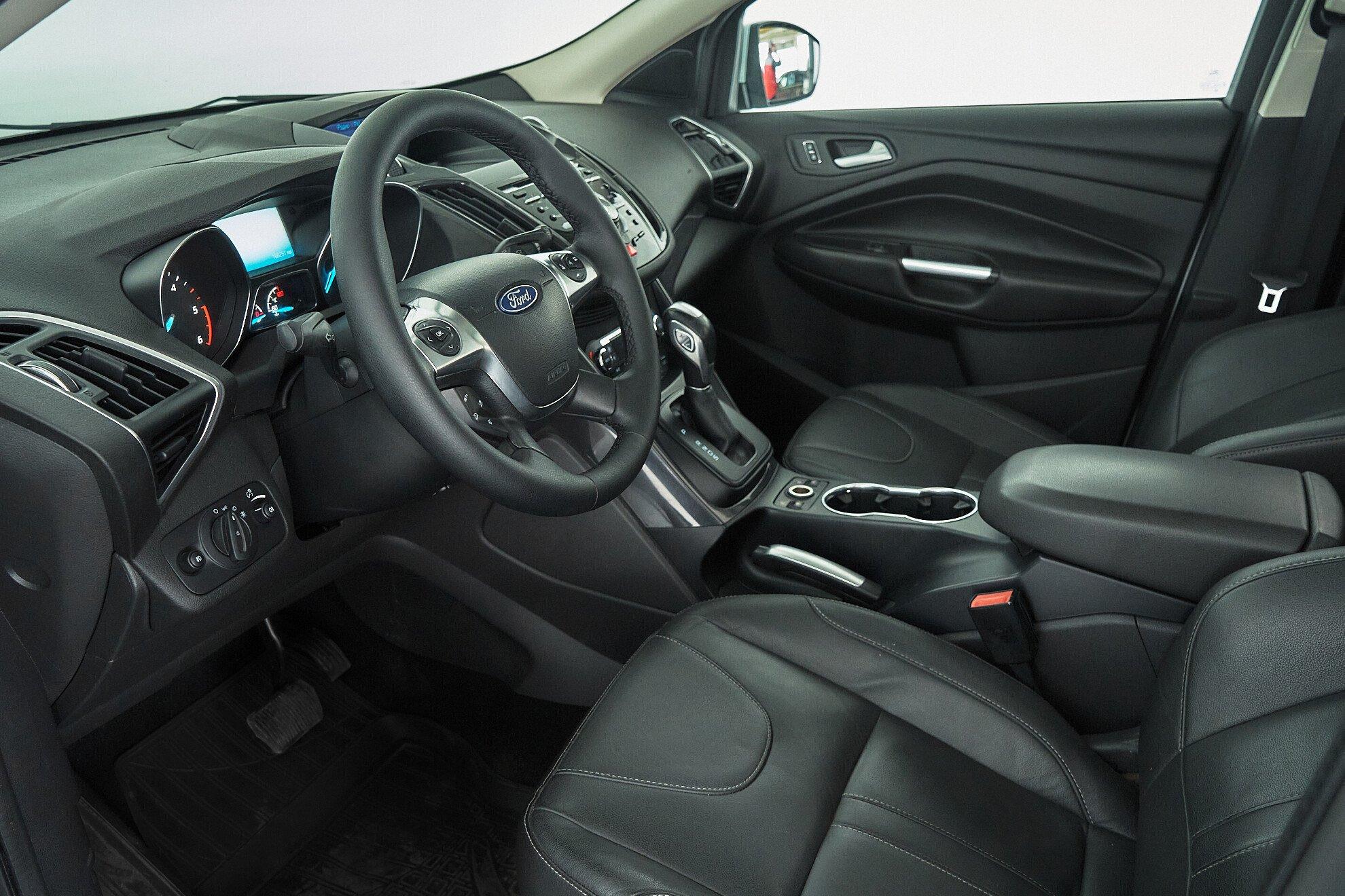 Ford Kuga 2014, белый