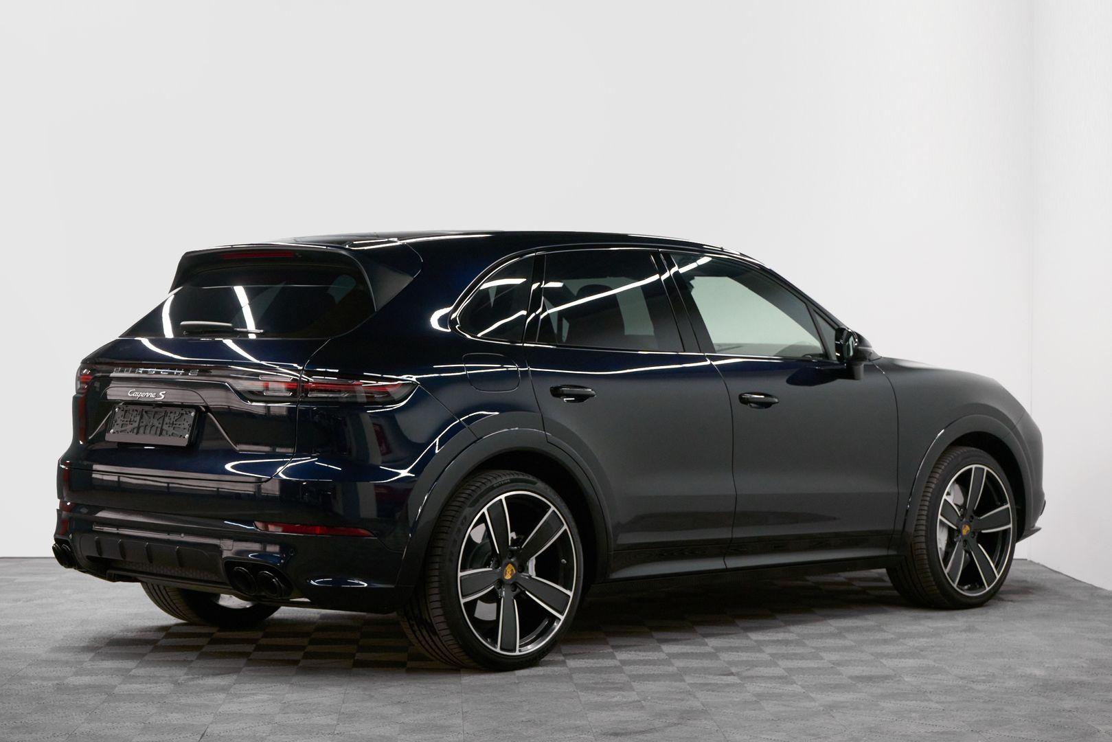Porsche Cayenne 2019, синий