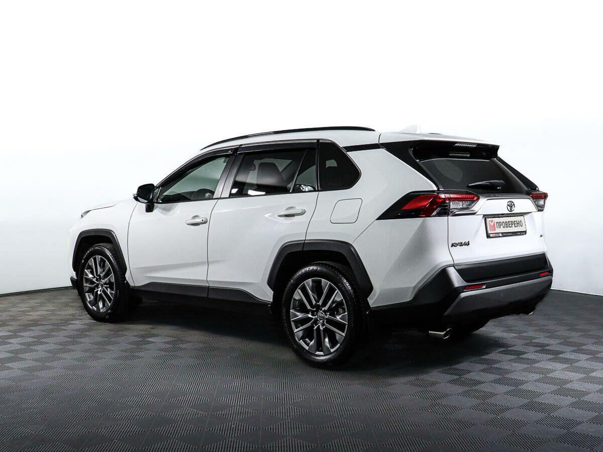 Toyota RAV4 2022, белый