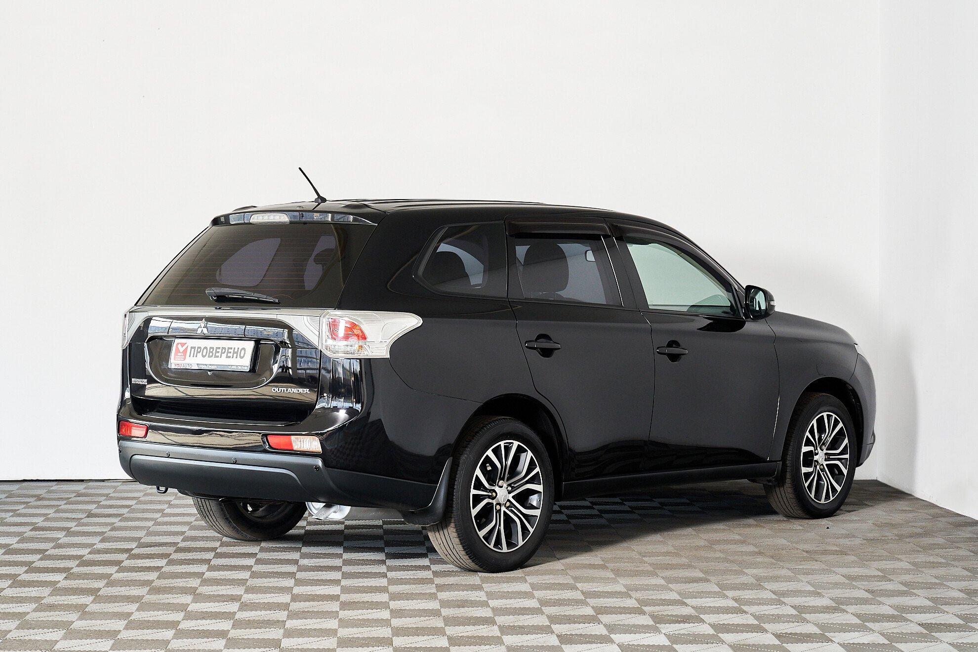 Mitsubishi Outlander 2013, черный