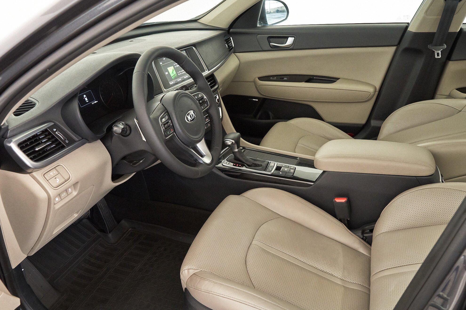 Kia Optima 2017, серый