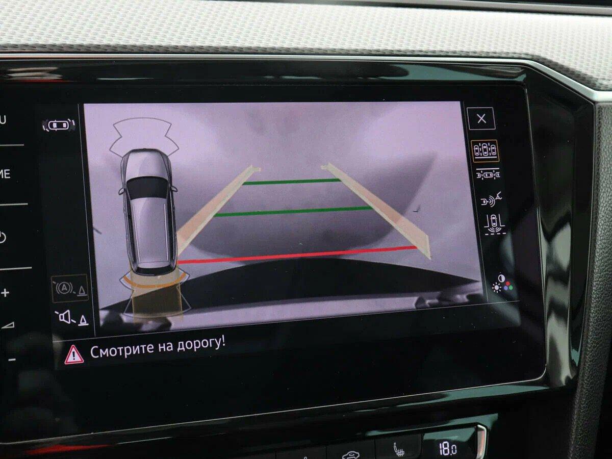 Volkswagen Passat 2019, серебряный