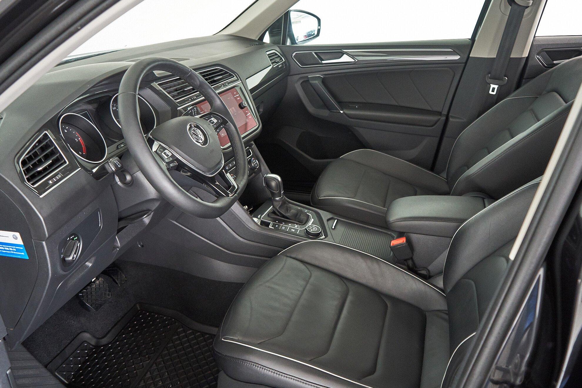 Volkswagen Tiguan 2017, черный
