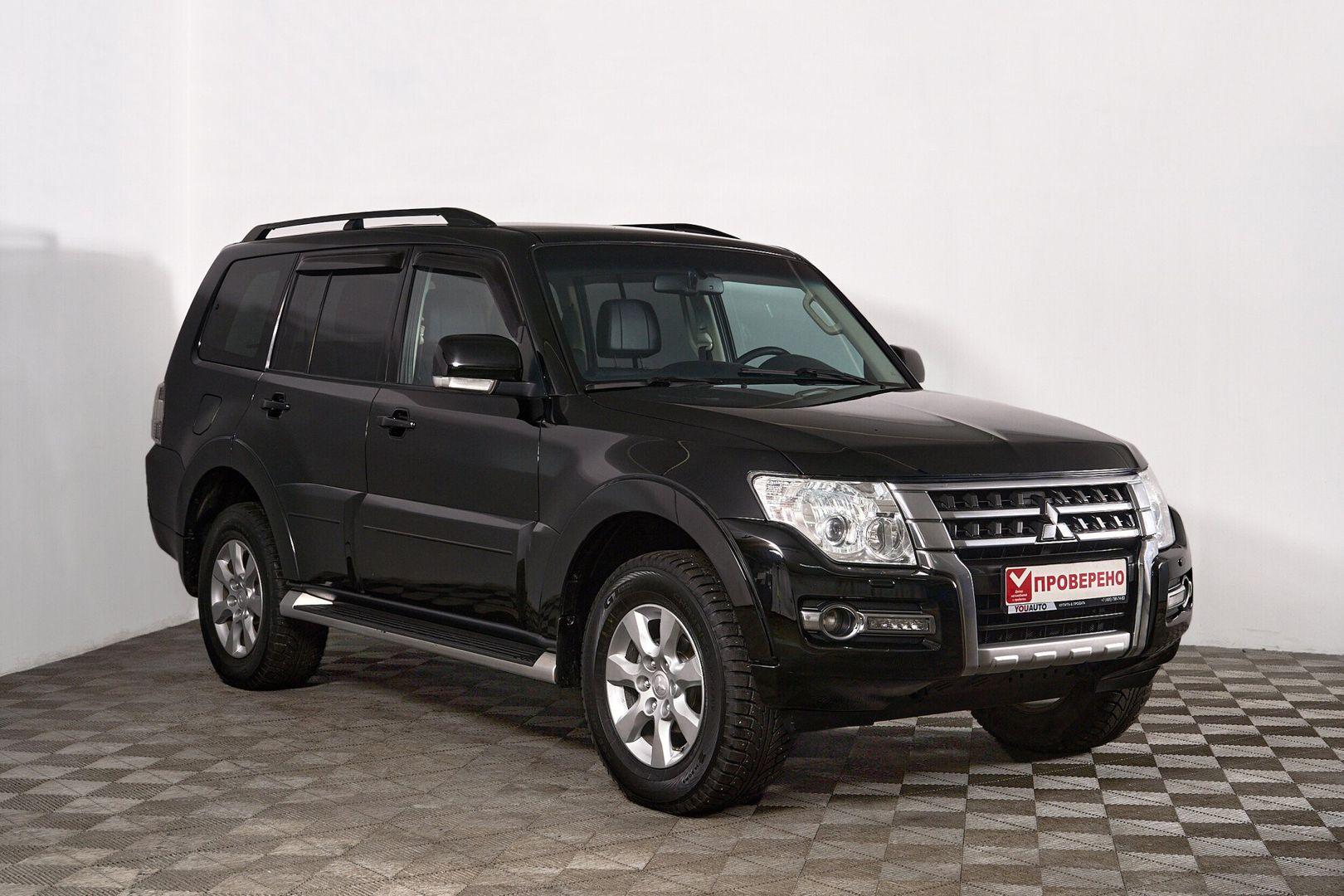 Mitsubishi Pajero 2017, черный