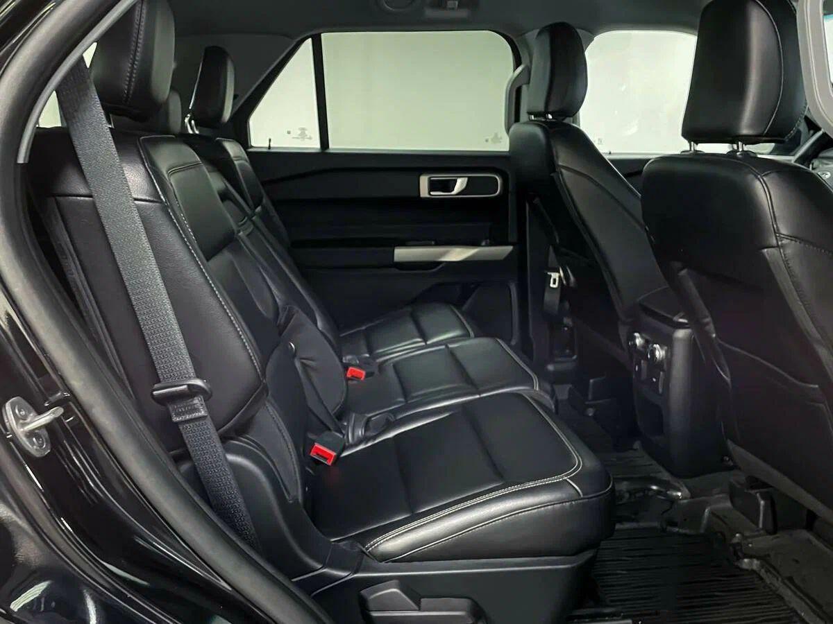 Ford Explorer 2020, черный