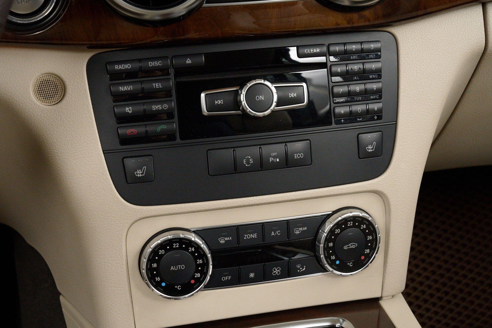 Mercedes-Benz GLK-Класс 2013, коричневый