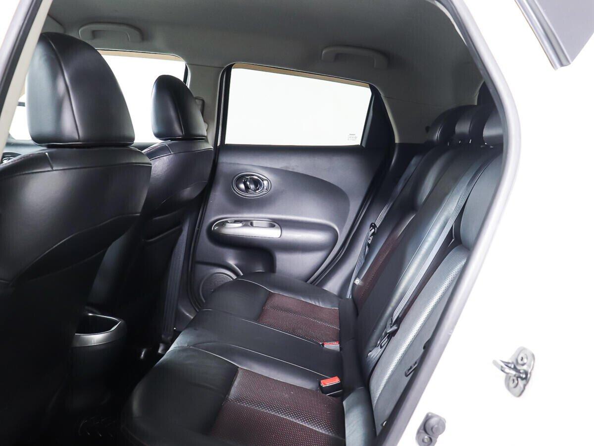 Nissan Juke 2014, белый