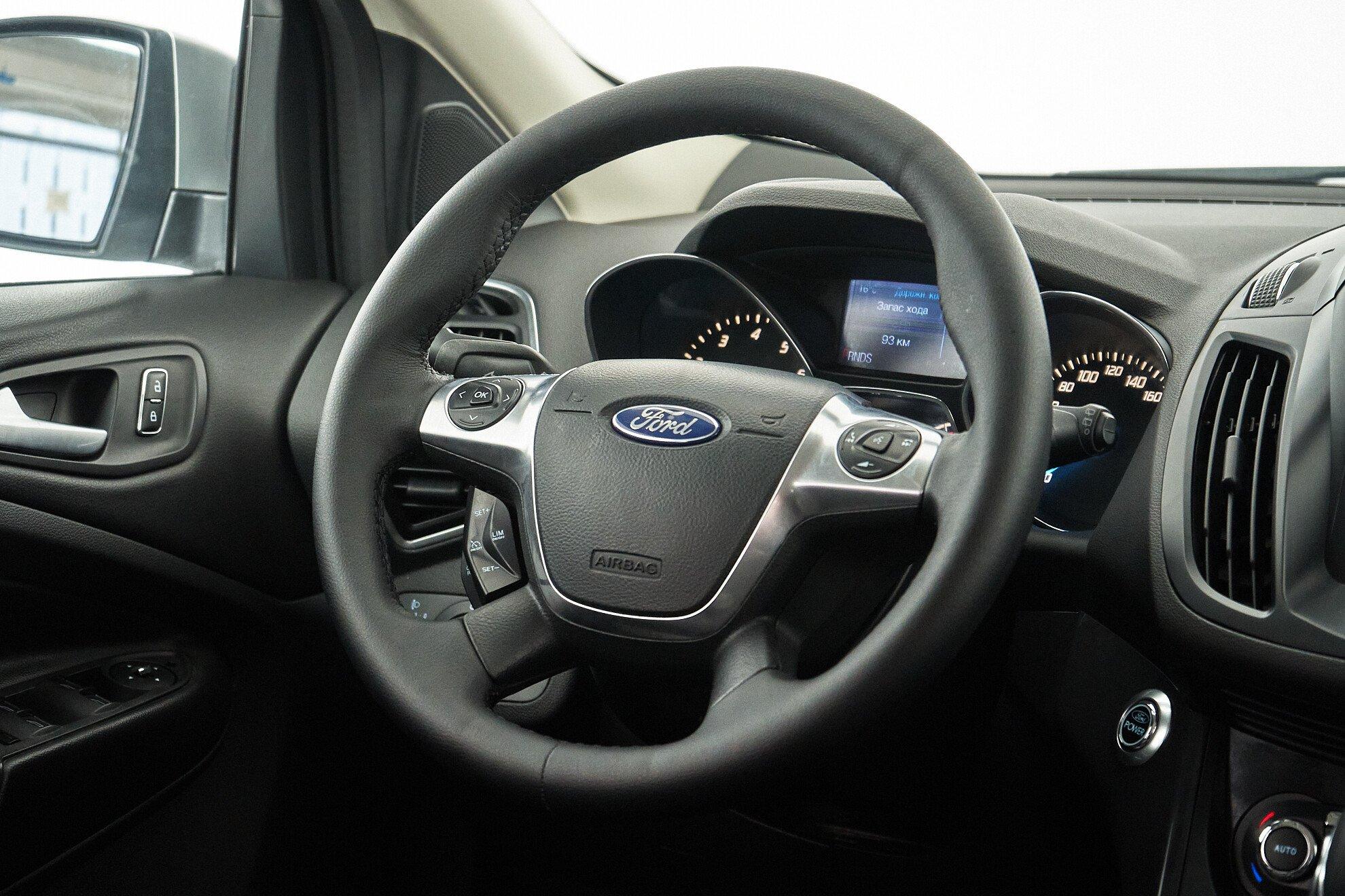 Ford Kuga 2014, серебряный