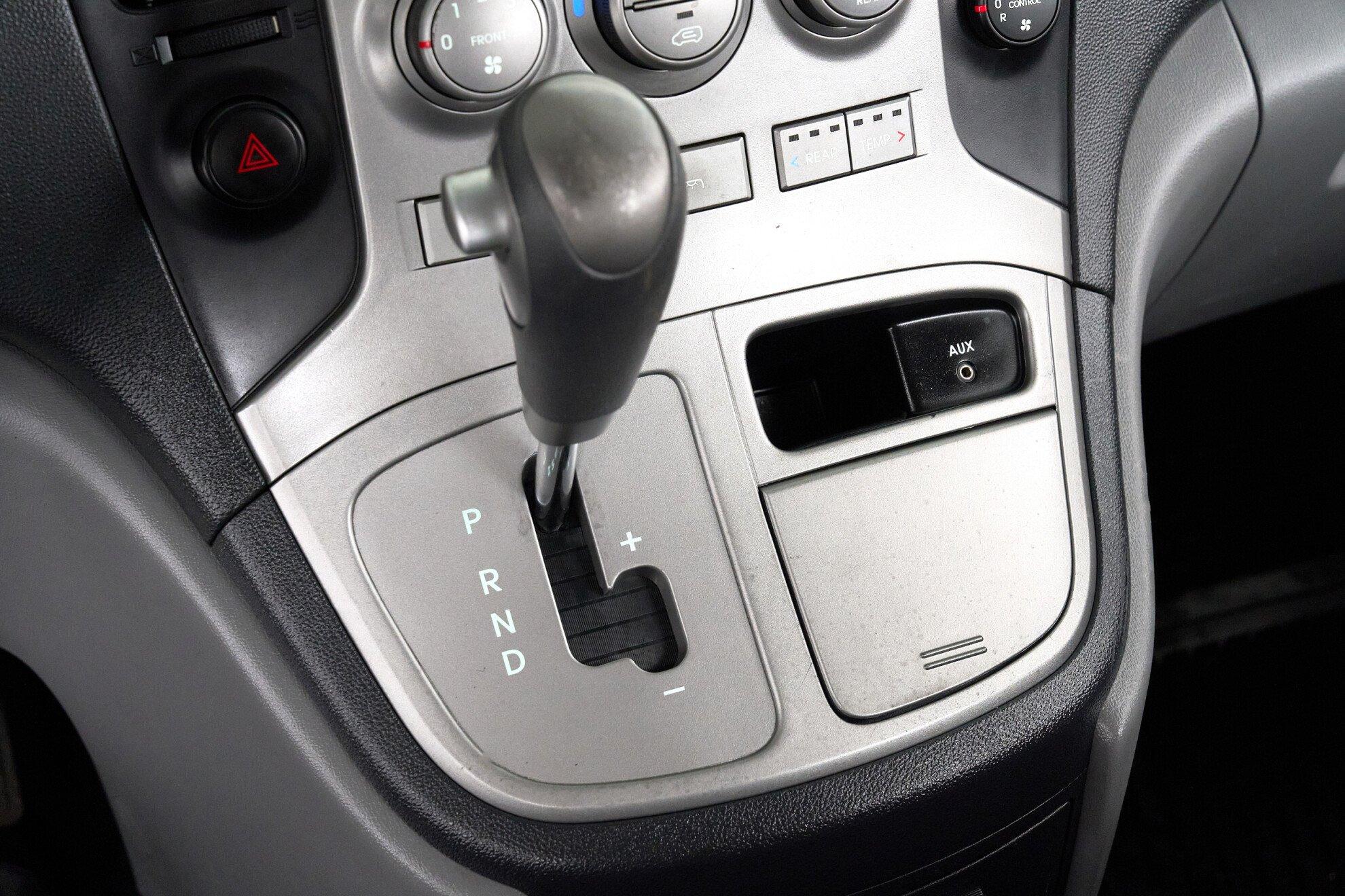 Hyundai Grand Starex 2012, серый