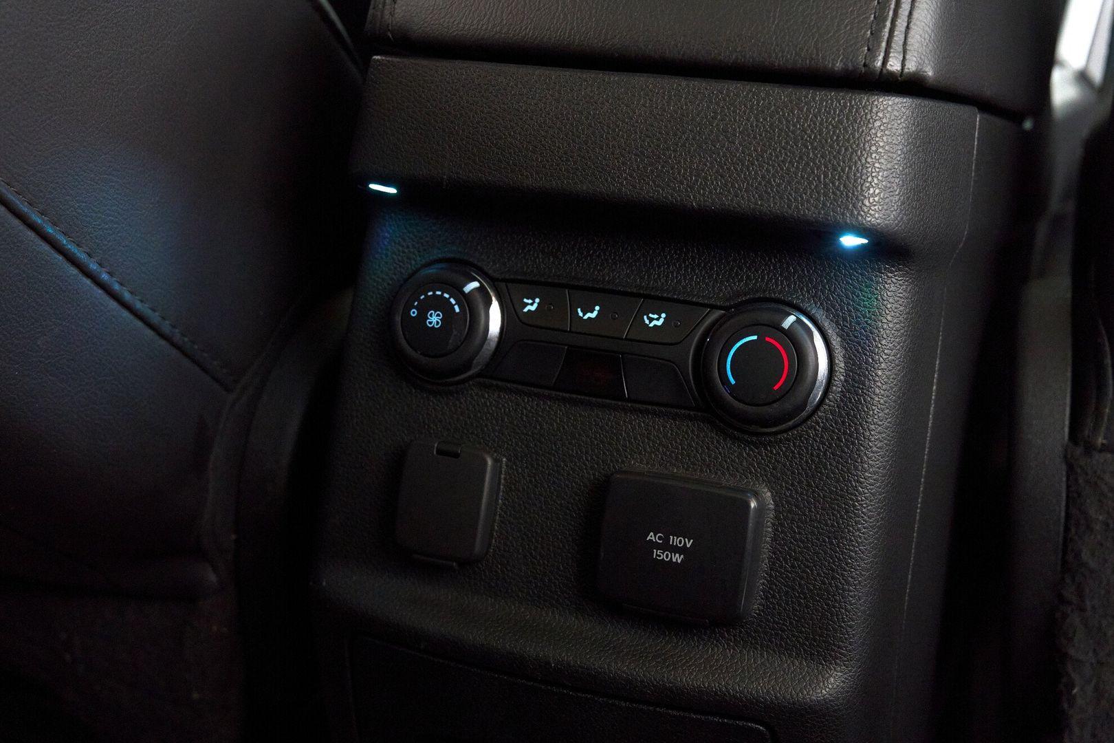 Ford Explorer 2014, белый