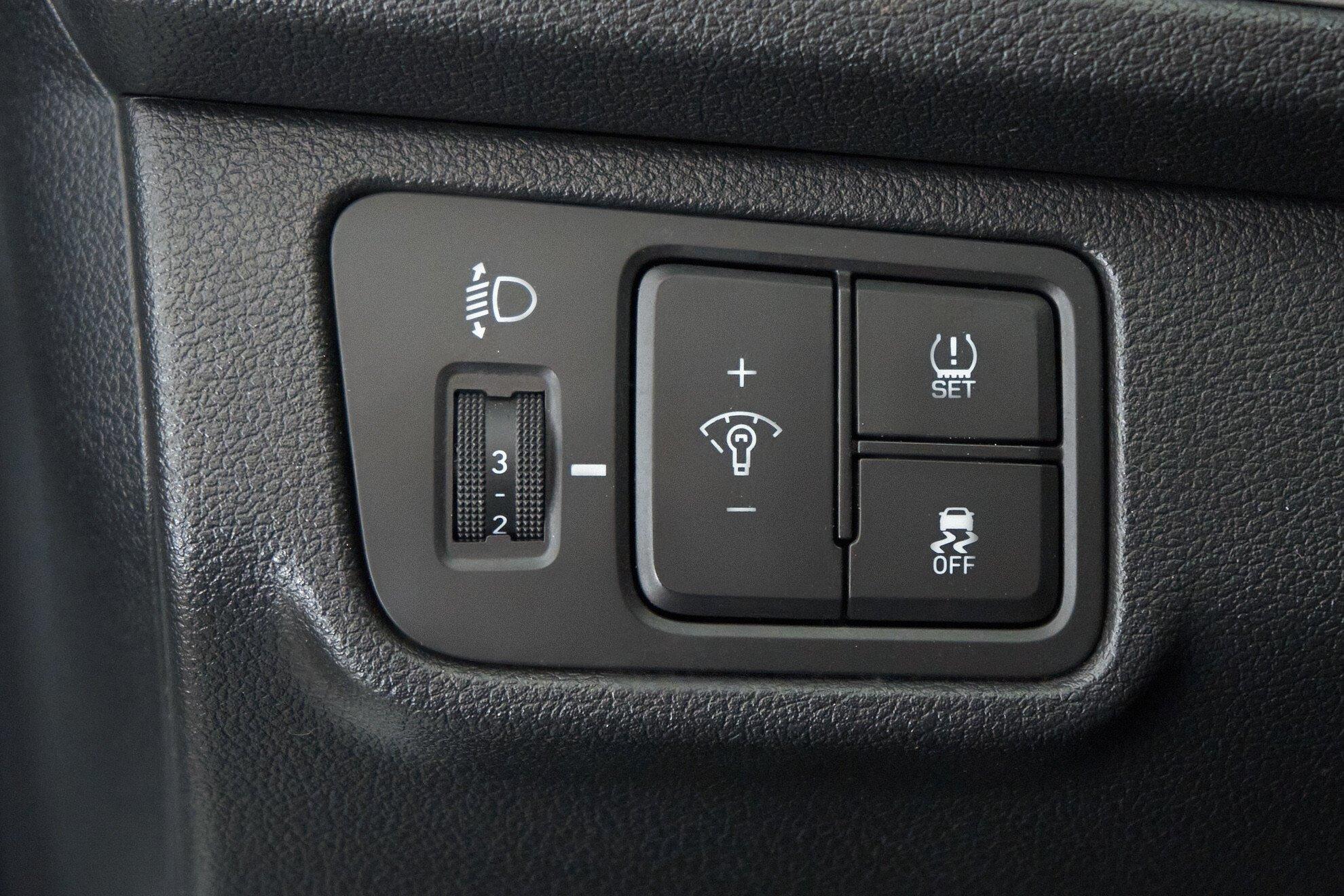 Hyundai Solaris 2019, белый