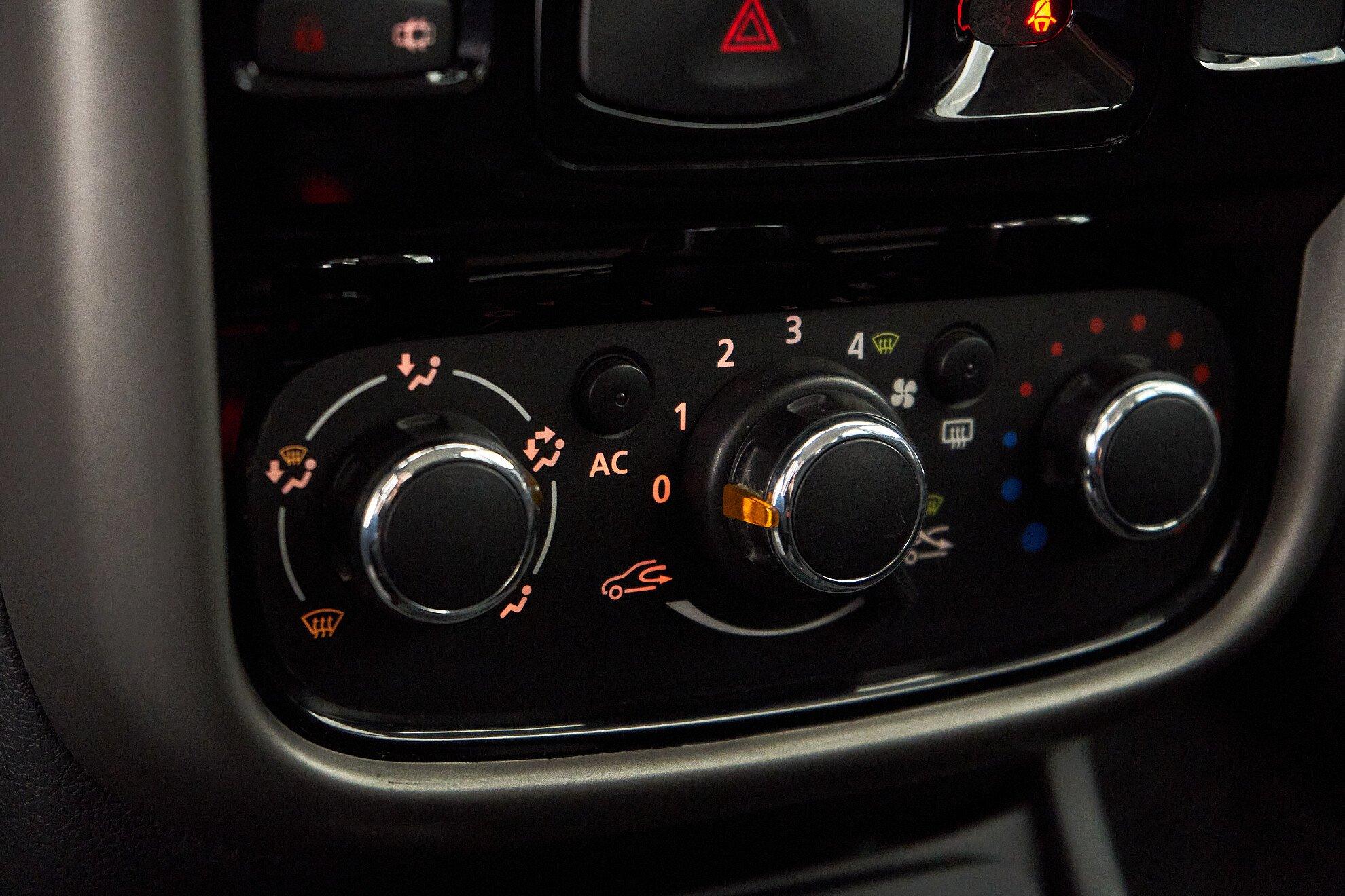 Renault Duster 2014, серебряный