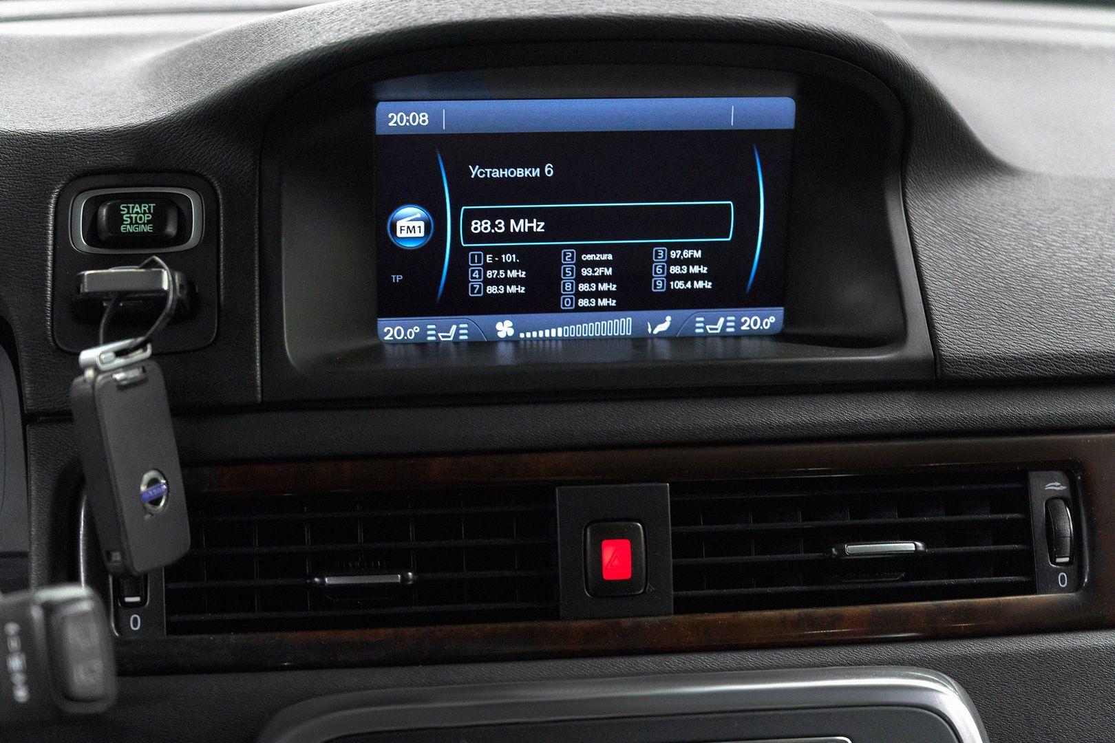 Volvo XC70 2012, коричневый