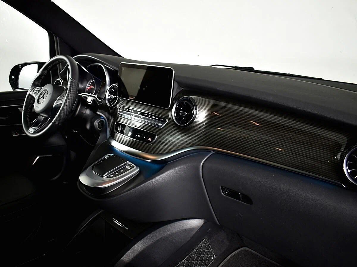 Mercedes-Benz V-Класс 2021, серый