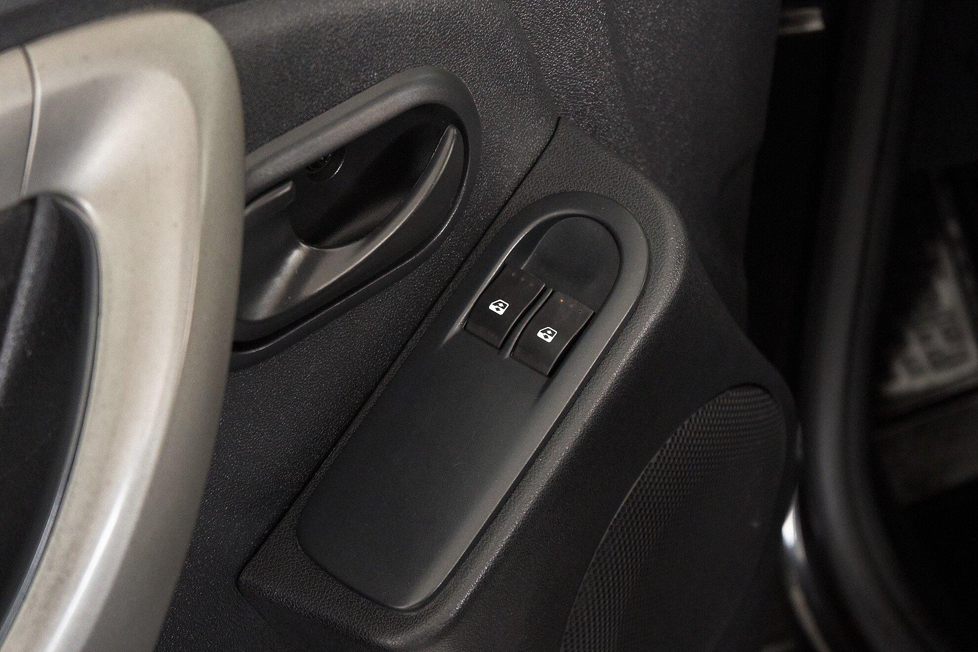 Renault Duster 2015, черный
