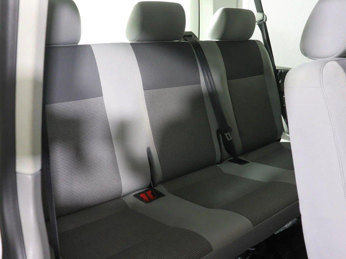 Volkswagen Caravelle 2012, белый