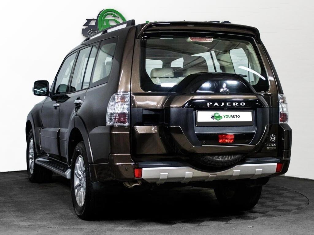 Mitsubishi Pajero 2018, коричневый