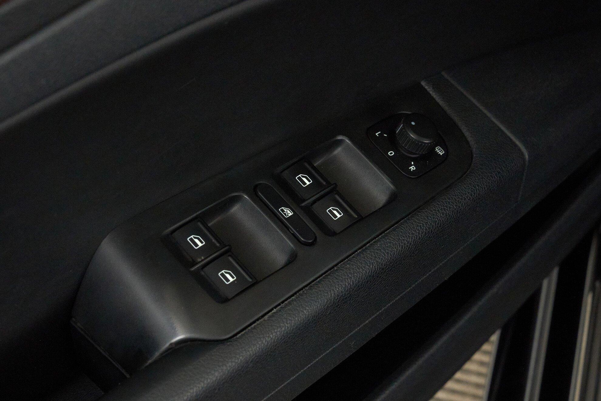 Skoda Superb 2014, черный