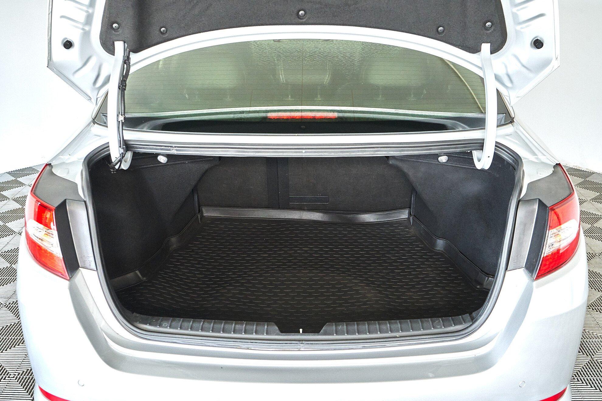 Kia Optima 2012, серебряный
