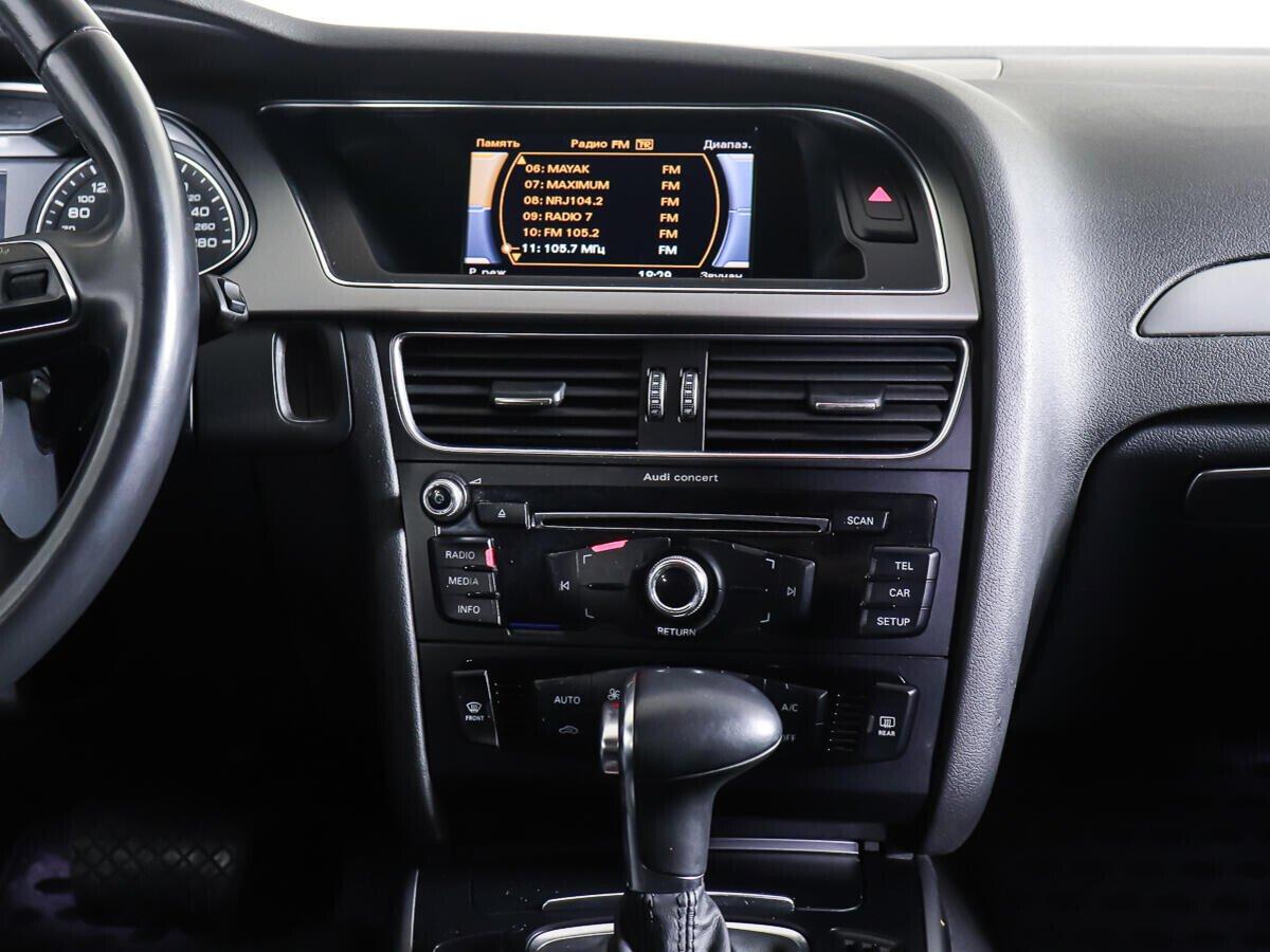 Audi A4 2015, коричневый