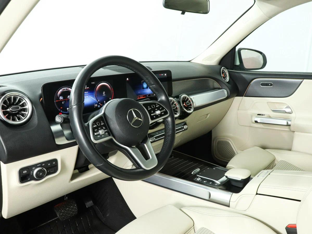 Mercedes-Benz GLB 2021, белый