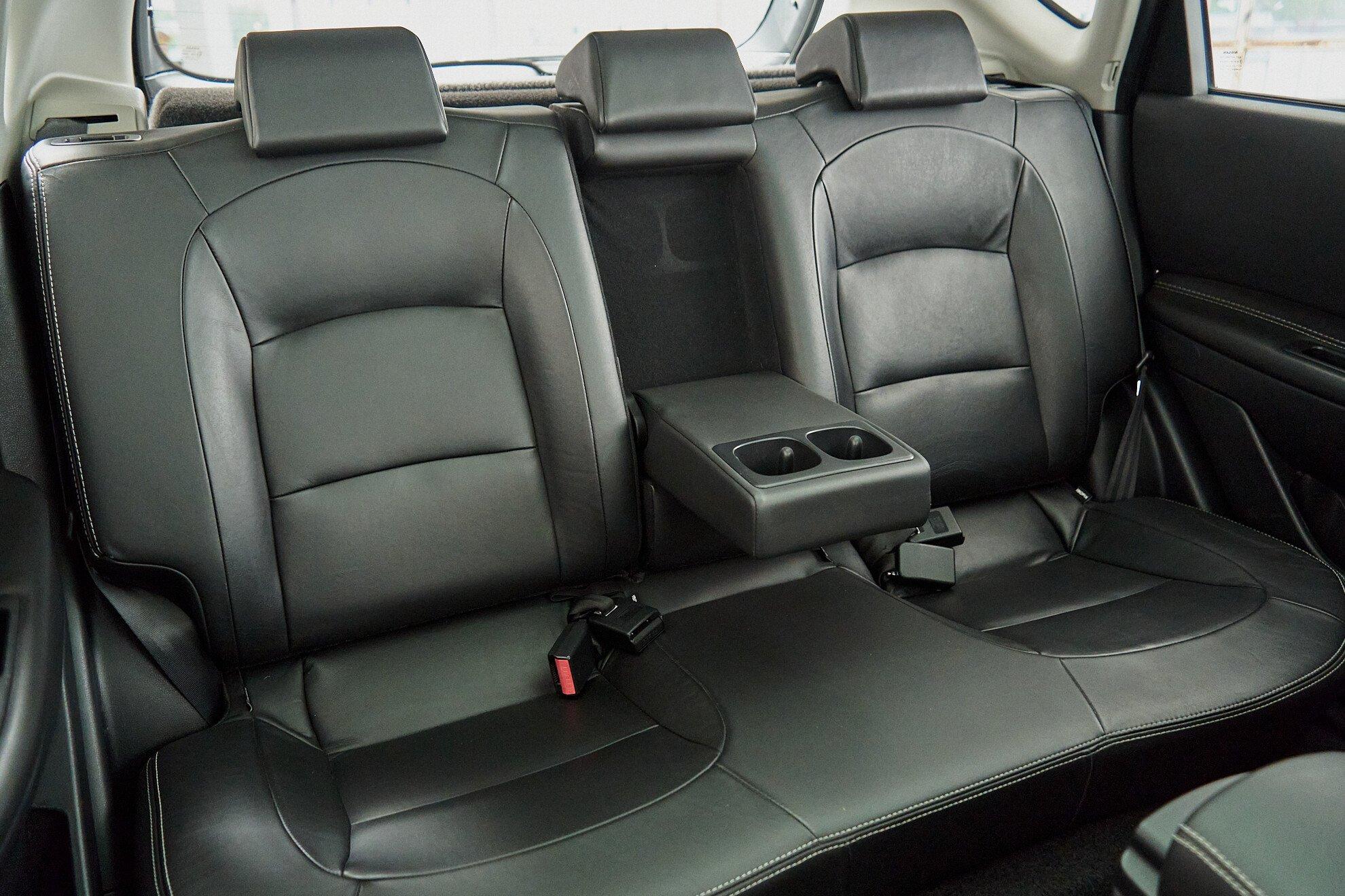 Nissan Qashqai 2011, серебряный