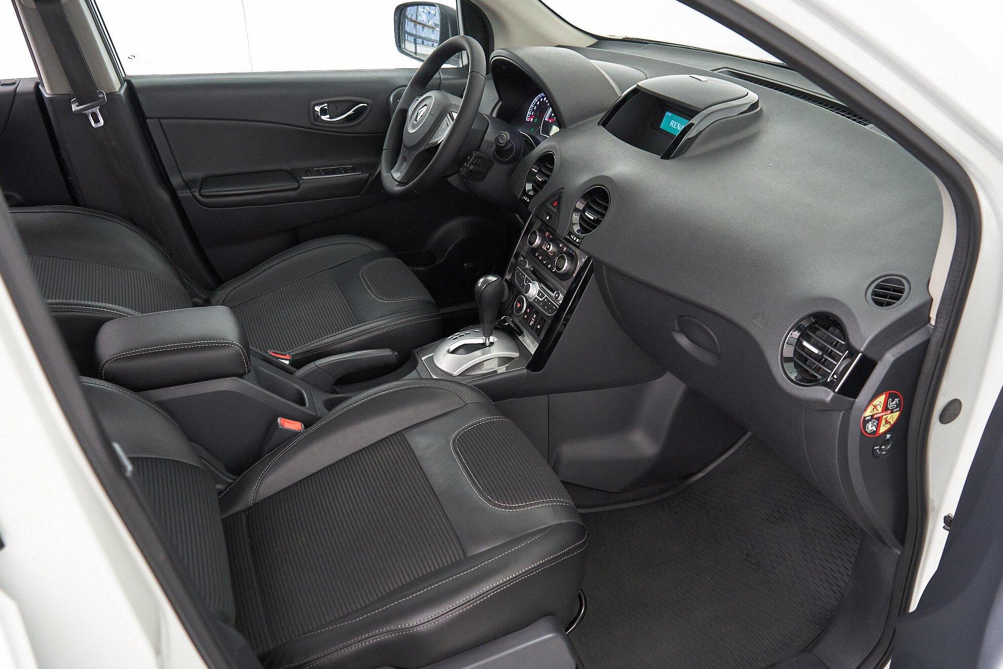 Renault Koleos 2012, белый