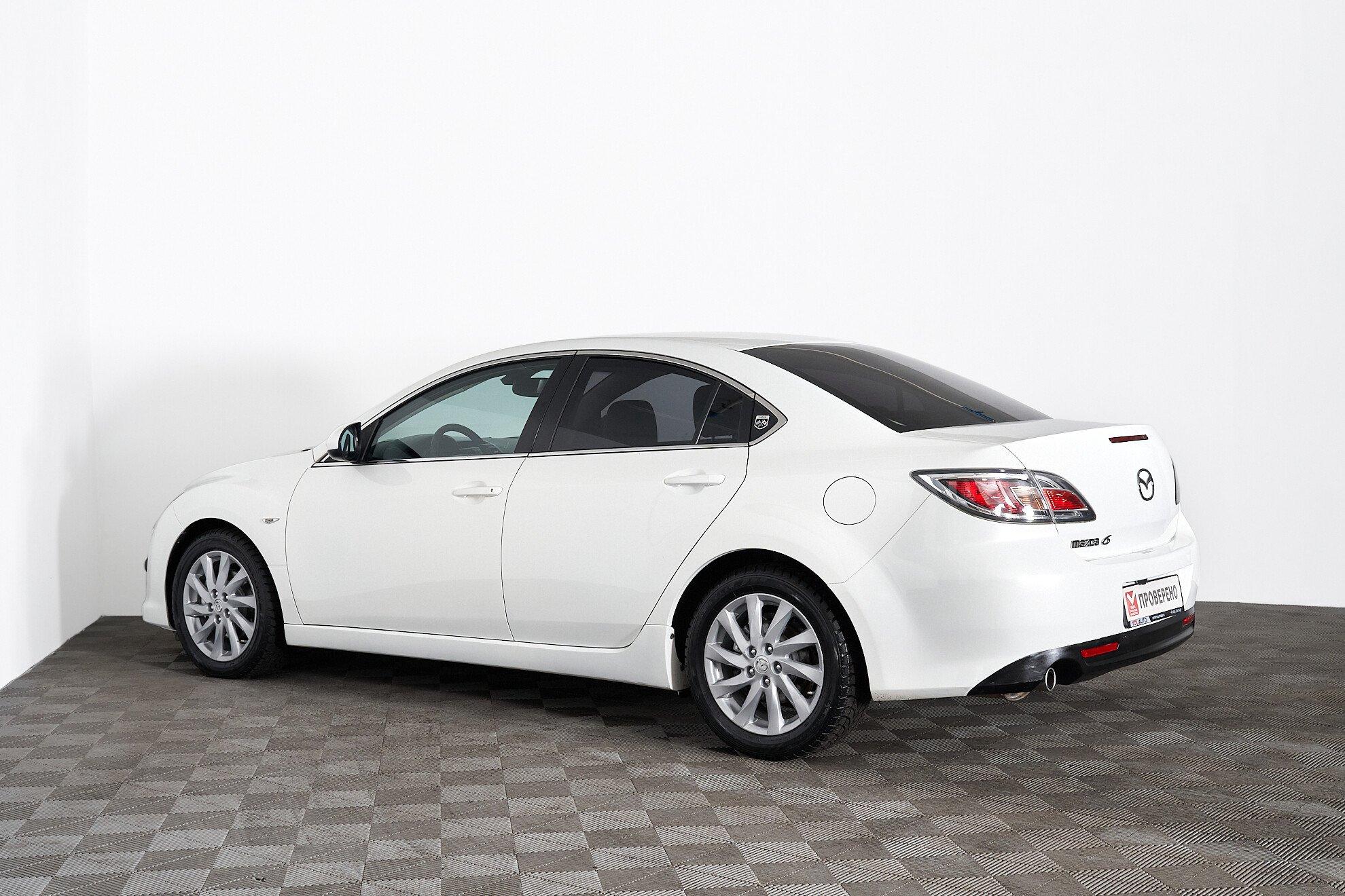 Mazda 6 2011, белый