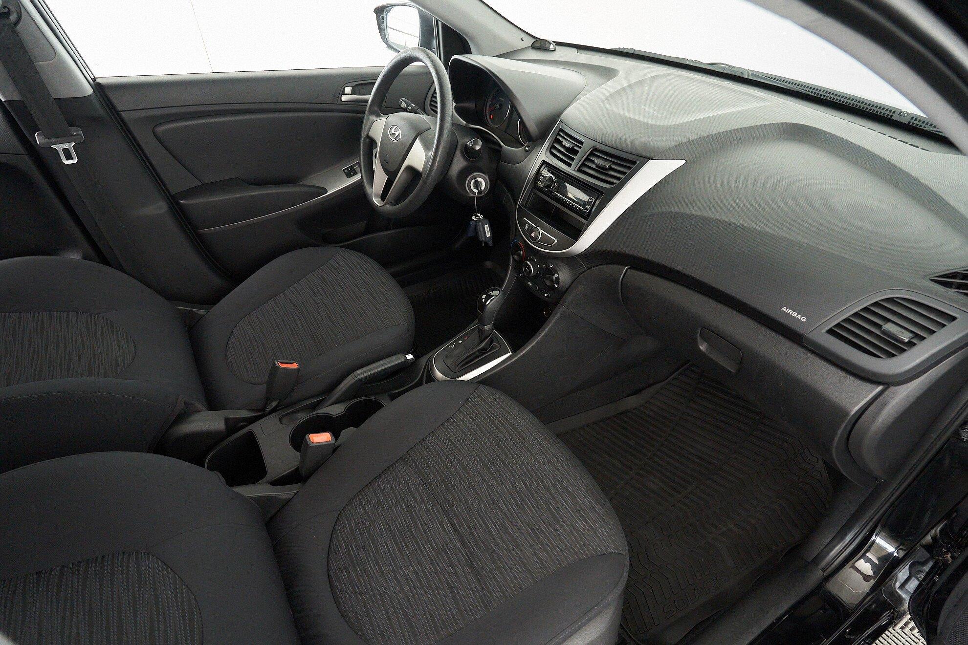 Hyundai Solaris 2016, черный