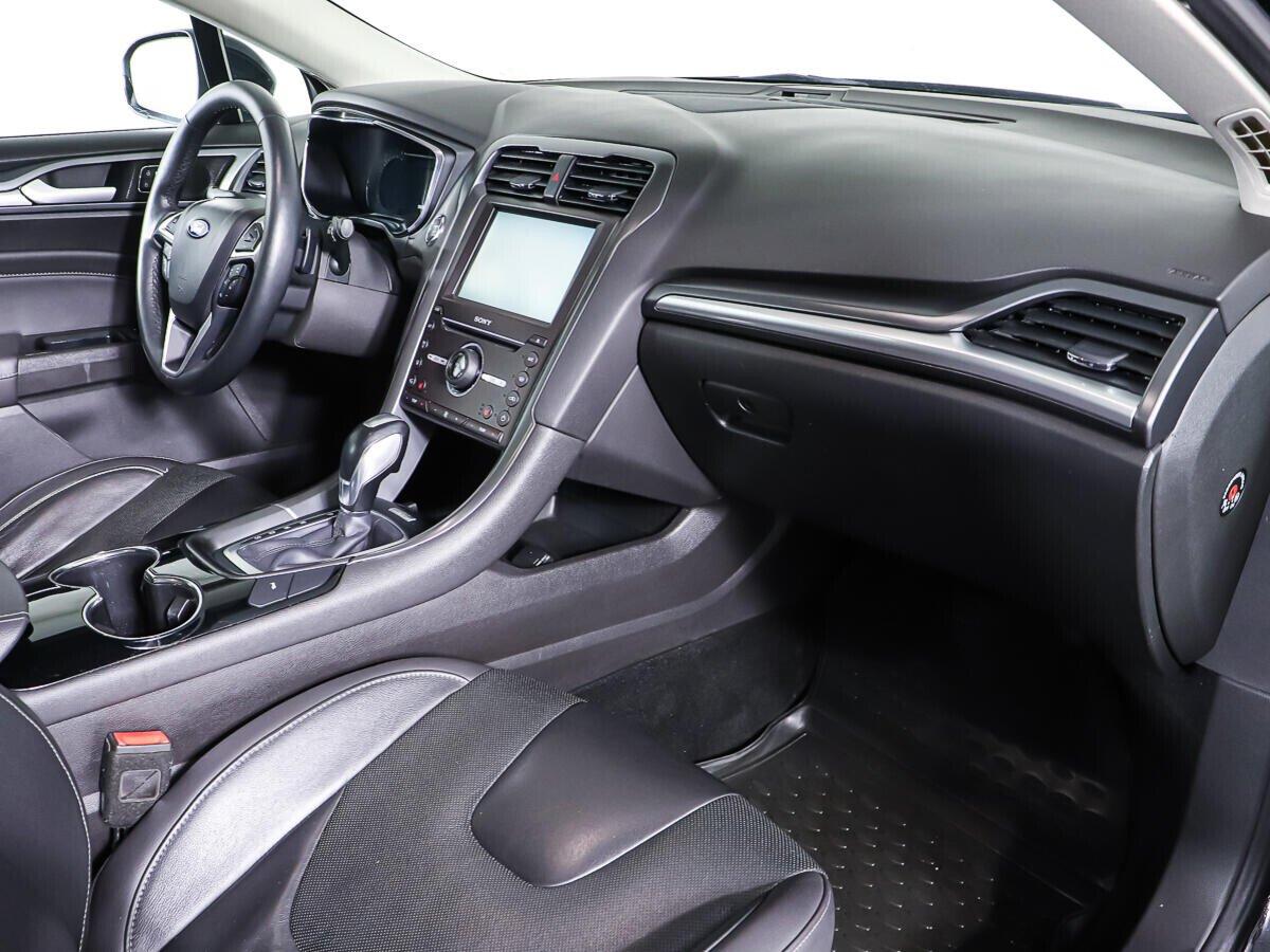 Ford Mondeo 2017, черный