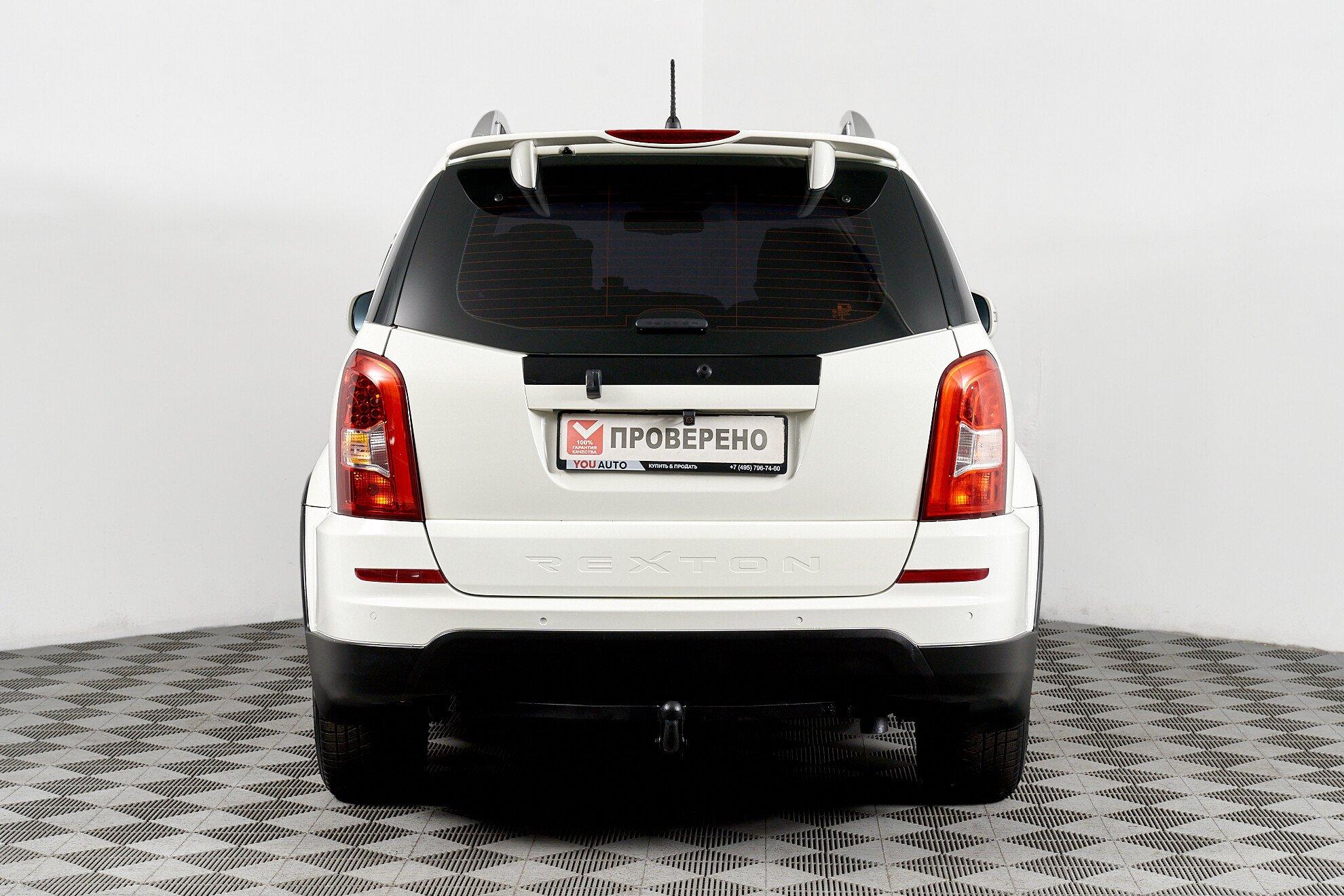 SsangYong Rexton 2012, белый