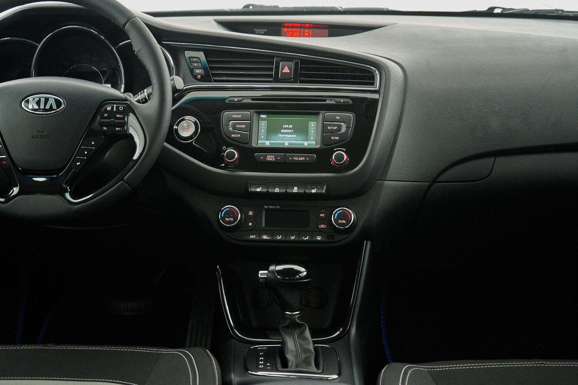 Kia Ceed 2016, белый
